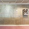 Ausstellungsraum/Verkaufsraum, Firma Robinson Wohnen in Halstenbek bei Hamburg  mit Furnierstein-Yorkshire Green. Plattengr&ouml;&szlig;e: 122 x 61&nbsp;cm.