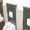 Badezimmer / WC &nbsp;Verde Dorato und Jura gemischtfarbige Wandverkleidungen.