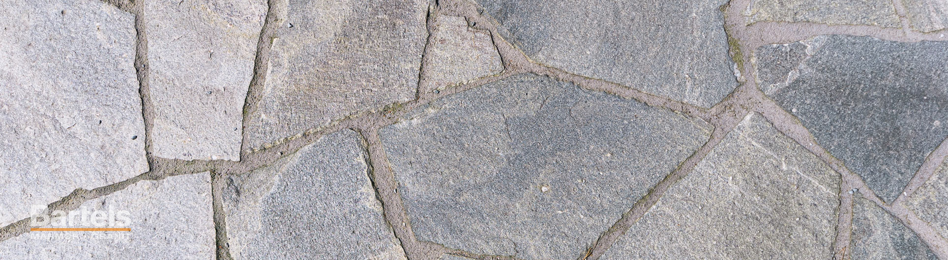 Polygonalplatten aus Naturstein für Terrassen, Galabau und viele weitere Außenbereiche.